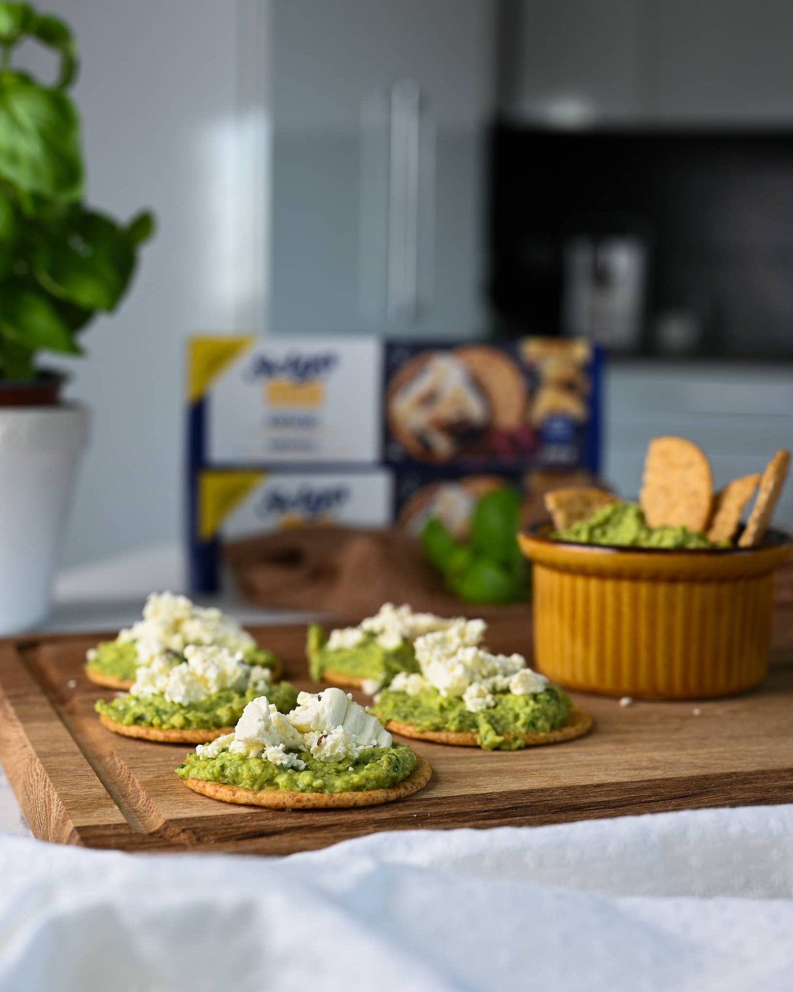 TOP 3 užtepėlių idėjos: skanūs ir sveiki receptai su Selgos krekeriais