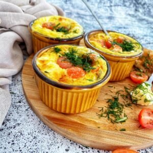 Kiaušiniai su mocarella ir pomidorais