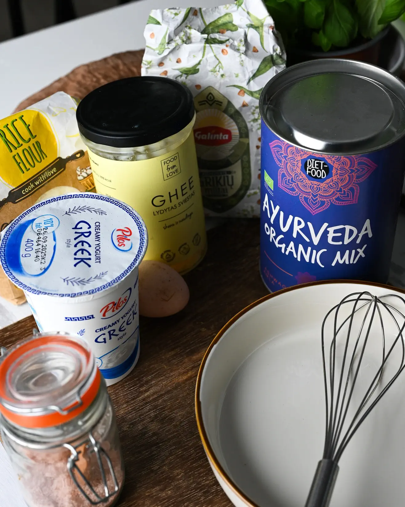 Blyneliai be glitimo iš ryžių ir grikių miltų – sveikas sumuštinio pakaitalas