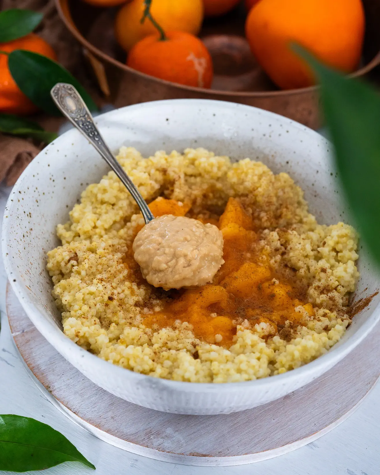 Sorų kruopų košė su persimonu