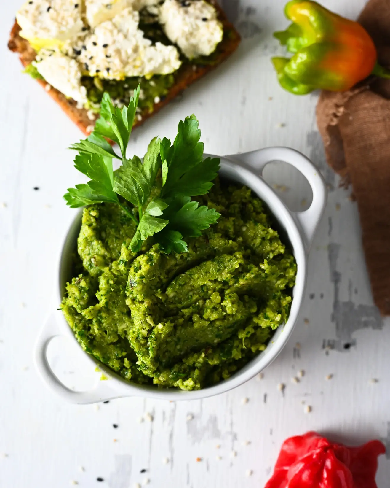 Petražolių pesto