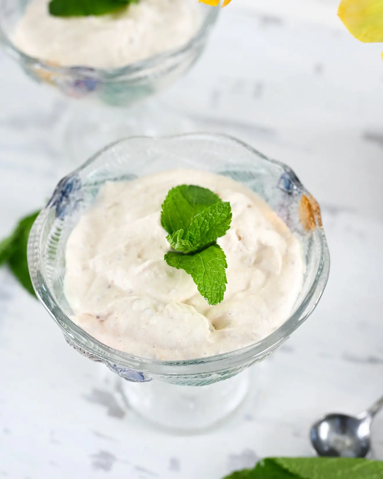 Kreminės varškės desertas