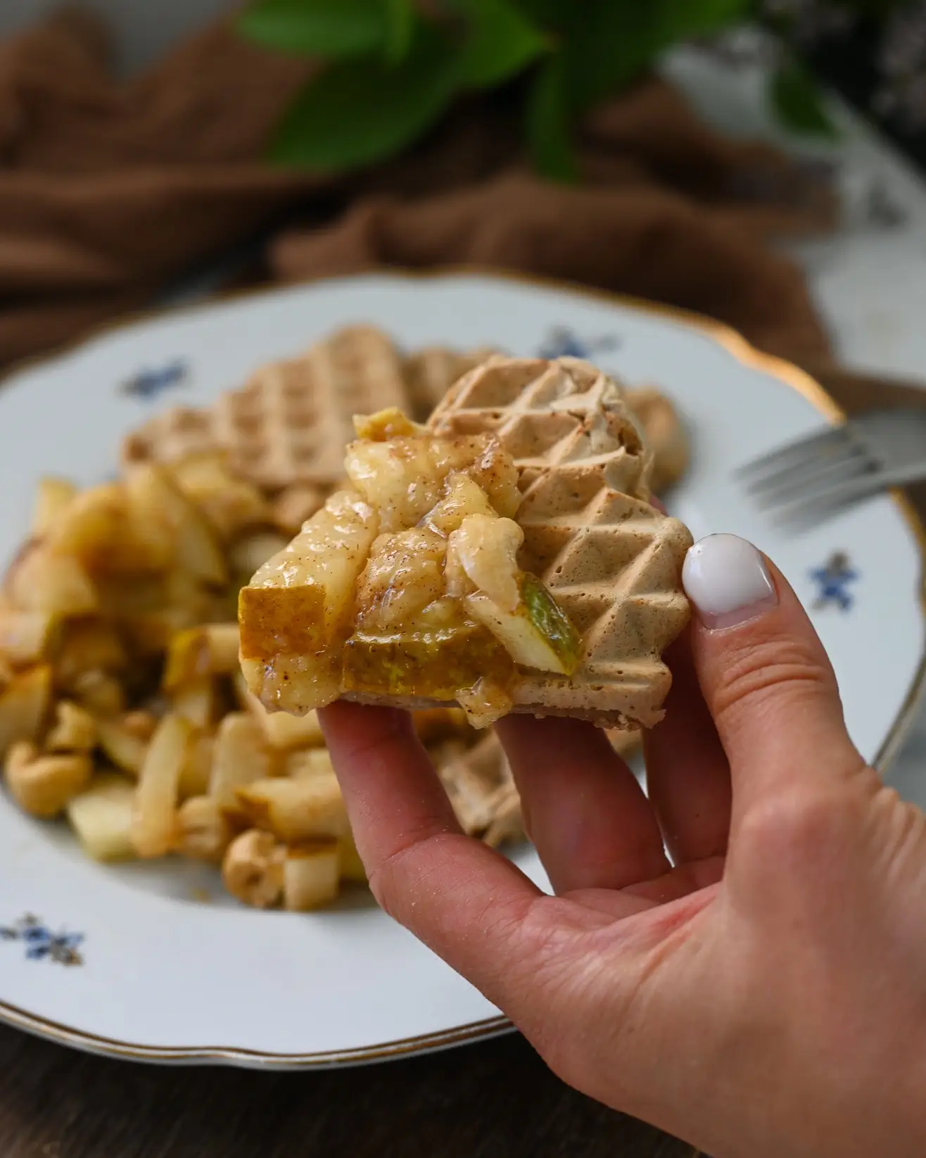 Avižinių miltų blyneliai su vaisių čatniu