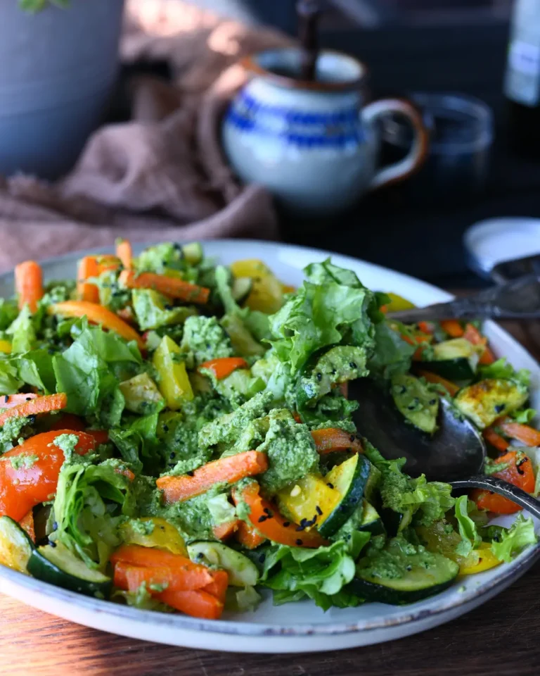 Šiltos salotos su keptomis daržovėmis