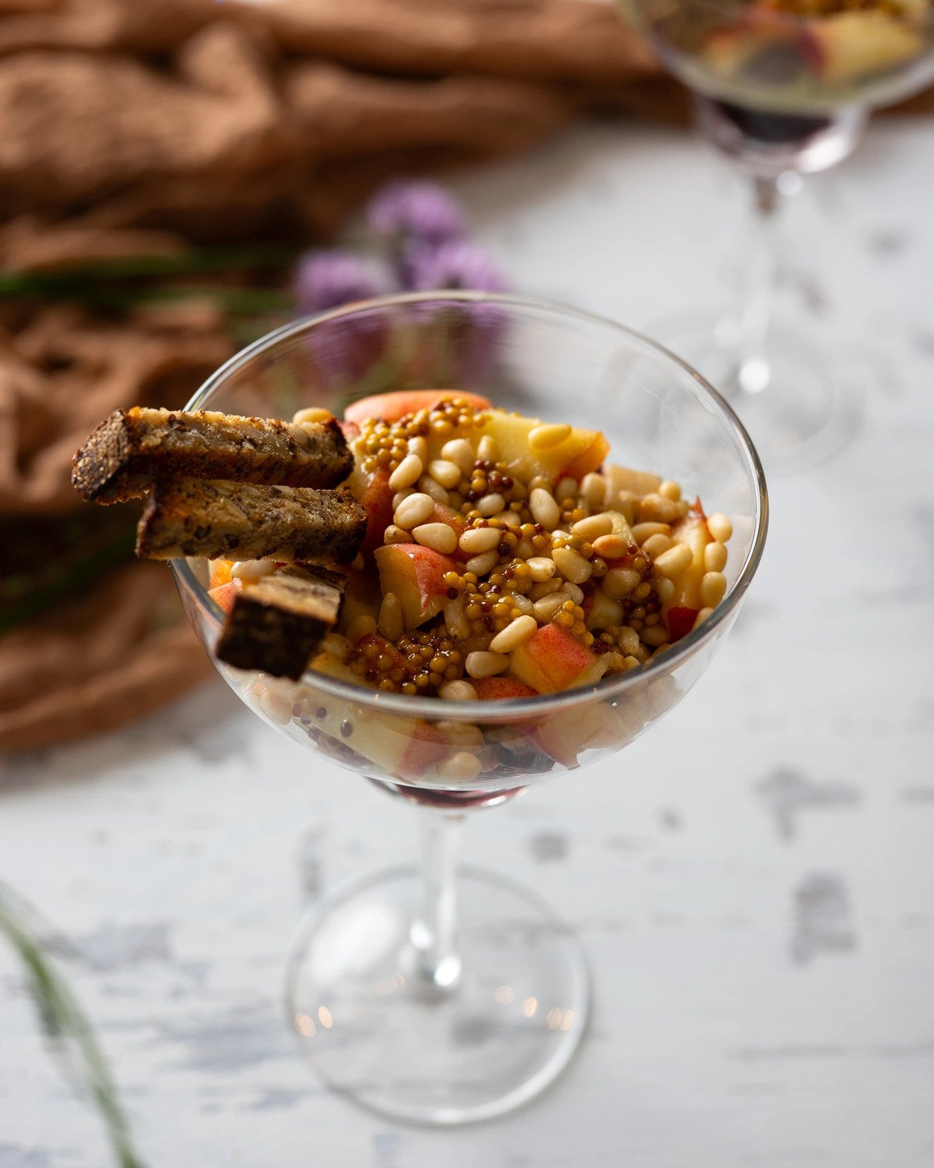 Silkė su burokėliais ir persikais: skanu, gaivu ir šventiška