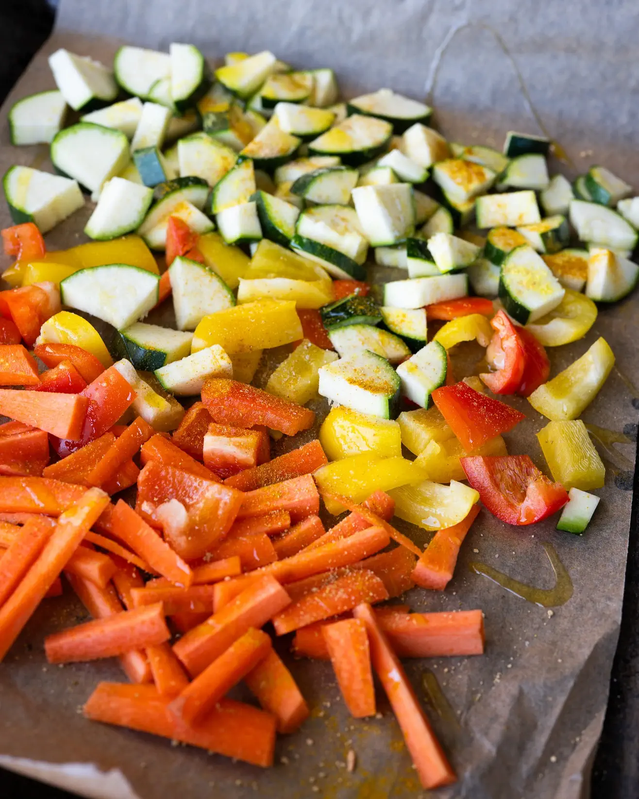 Šiltos salotos su keptomis daržovėmis