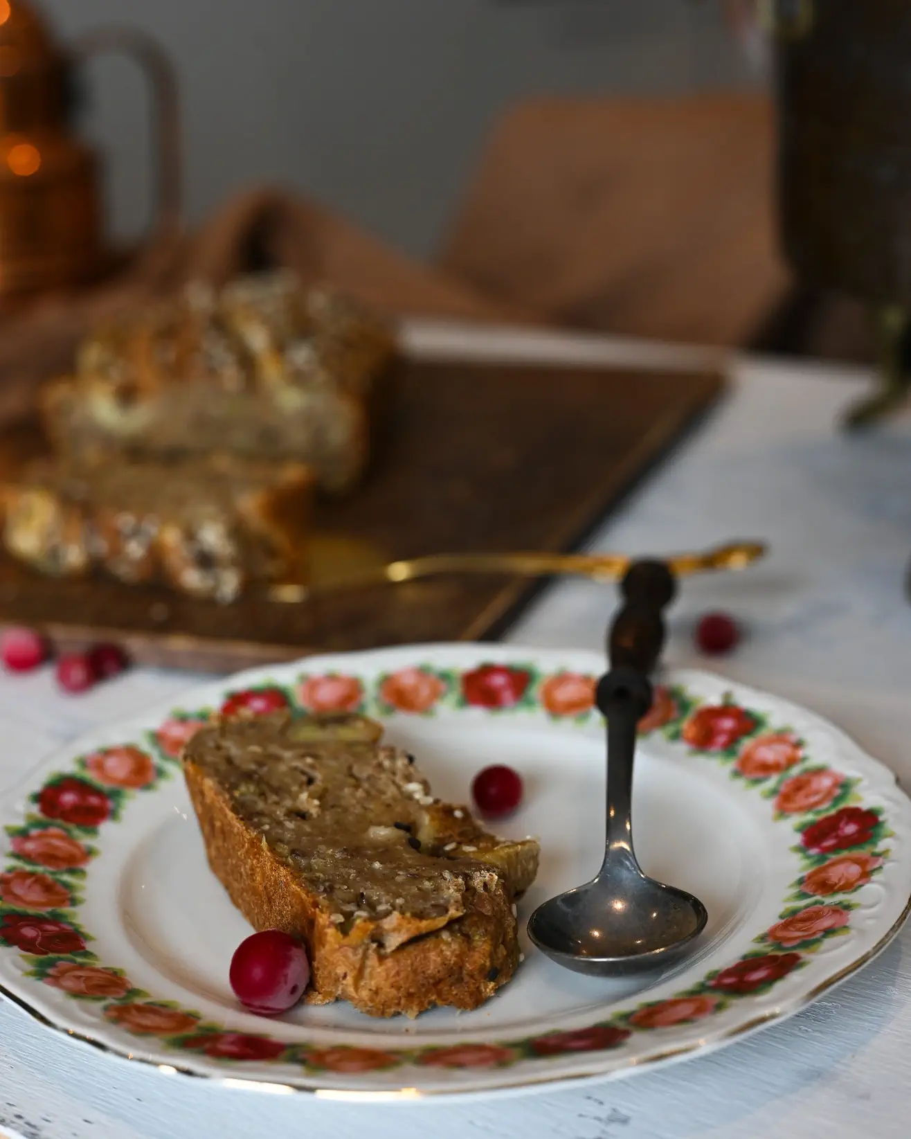 Veganiška bananų duona be cukraus – su sėklomis